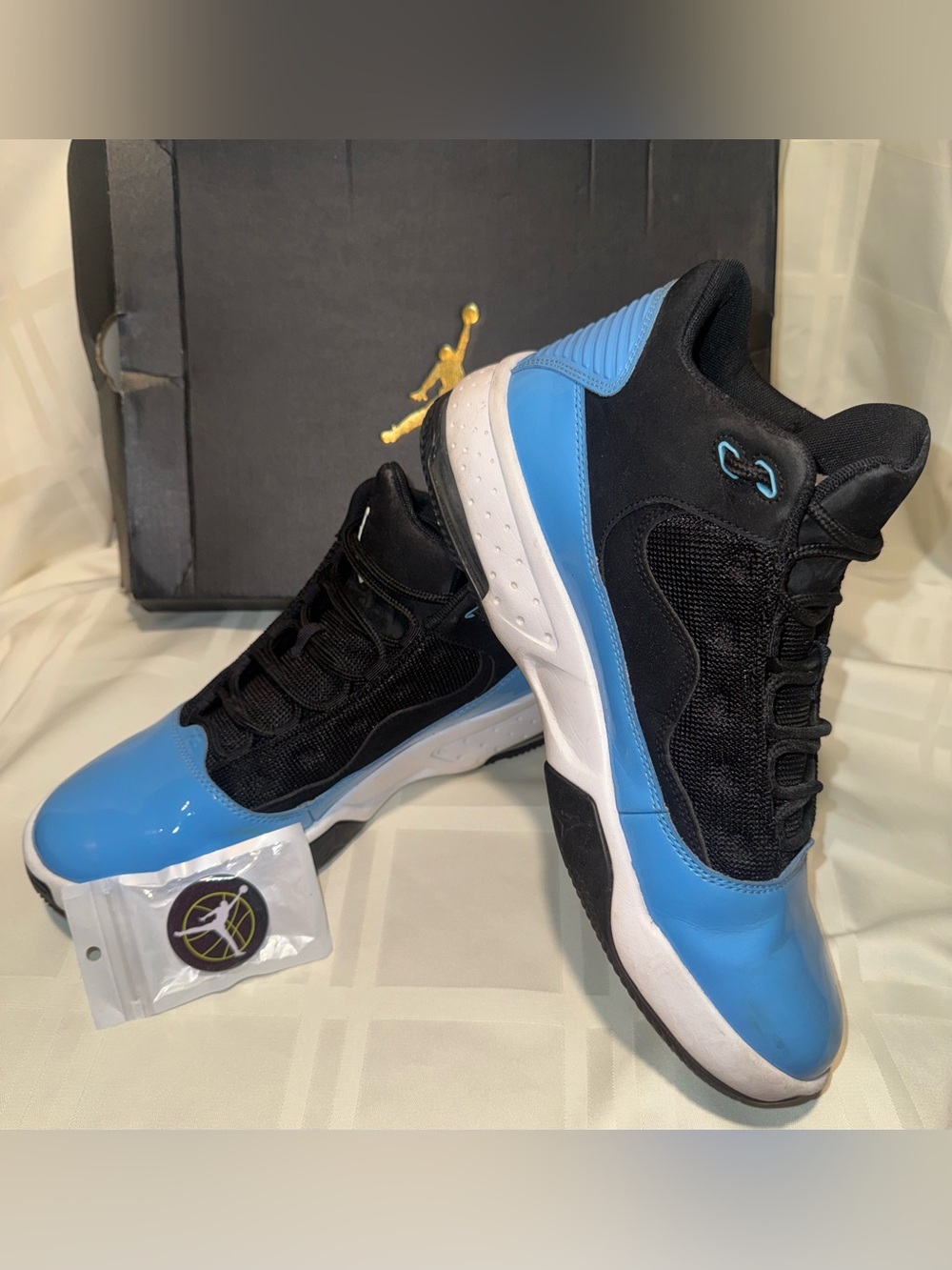 Nike Air Jordan Max Aura 2 in Black and University Blue Men’s 9.5